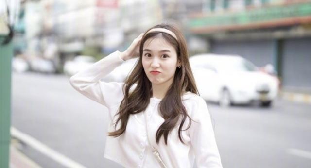 儷真護發(fā)知識：干洗發(fā)要「用對時機」，蓬松感有了，連臉都小了